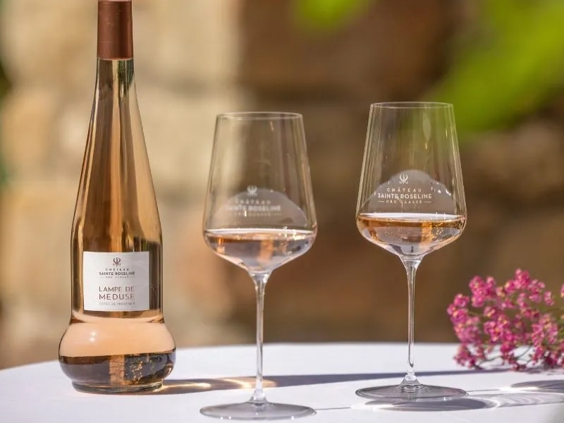 https://p.winelist.nl/media/cache/16x9_thumb/media/image/article-overview/roseline-meduse.jpg
