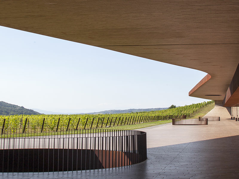 https://p.winelist.nl/media/cache/16x9_thumb/media/image/brand-banner/Banner-groot-antinori-estate.jpg