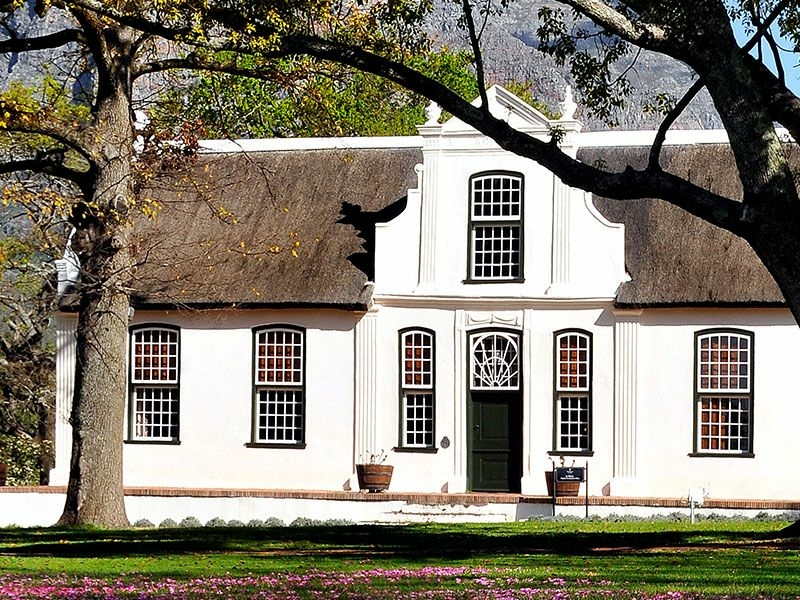 https://p.winelist.nl/media/cache/16x9_thumb/media/image/brand-banner/Boschendal_maner_groot.jpg