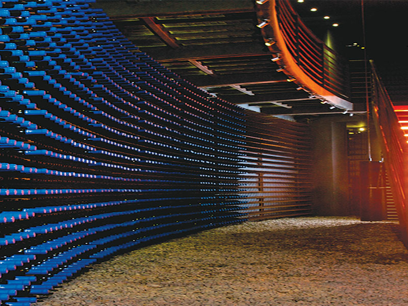https://p.winelist.nl/media/cache/16x9_thumb/media/image/brand-banner/CLOS_apalta_estate_groot_6.jpg