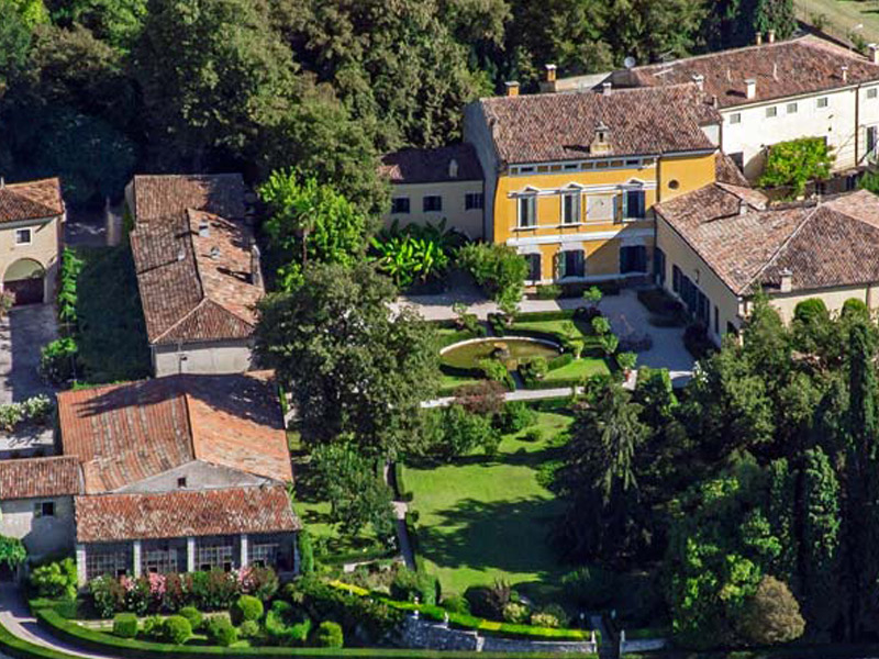 https://p.winelist.nl/media/cache/16x9_thumb/media/image/brand-banner/Serego_alighieri_estate.jpg